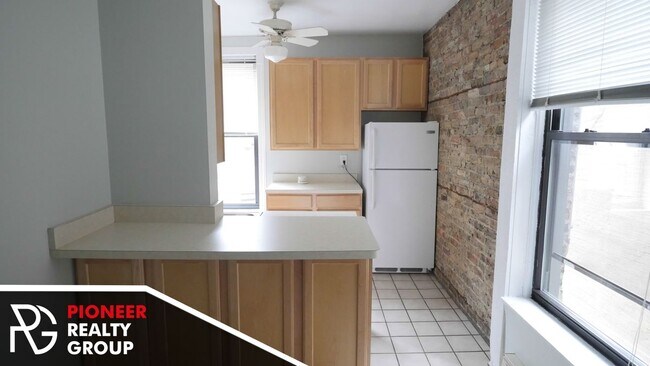 Foto del edificio - 1216 N Dearborn St