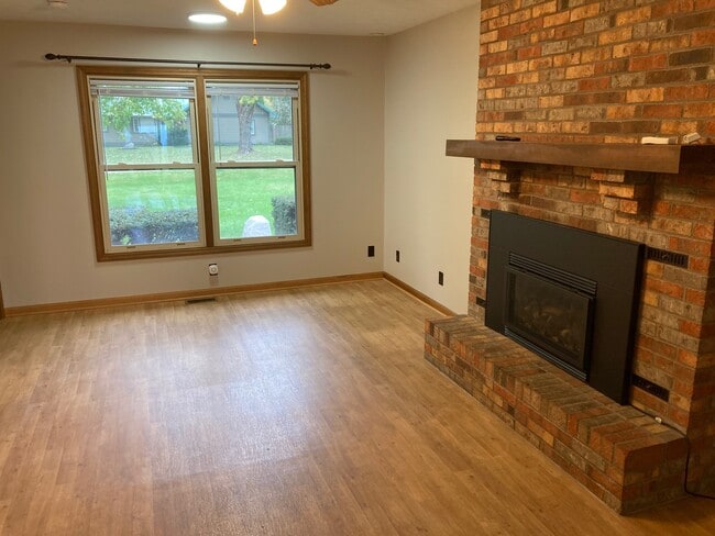 Building Photo - 8813 W 1050 S