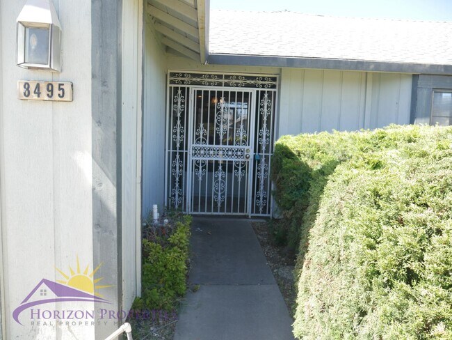 Foto del edificio - Bright 3 Bed 2 Bath 1,477 Sq. Ft. Sacramen...