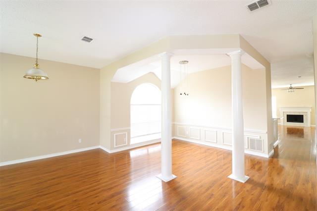 Foto del edificio - 2222 Edinburgh Way