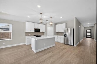 Building Photo - 2705 Grand Teton Dr