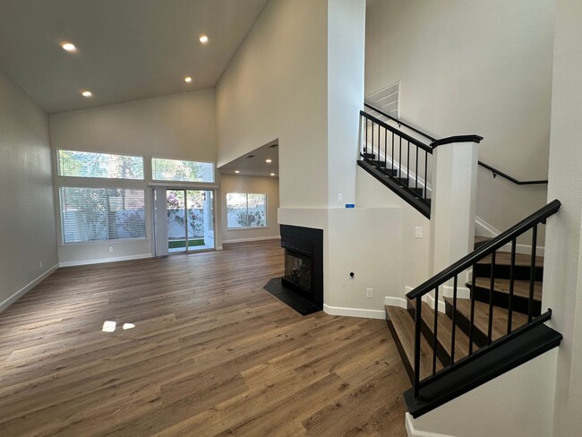 Foto del edificio - STUNNING DESERT SHORES MINUTES FROM THE LA...