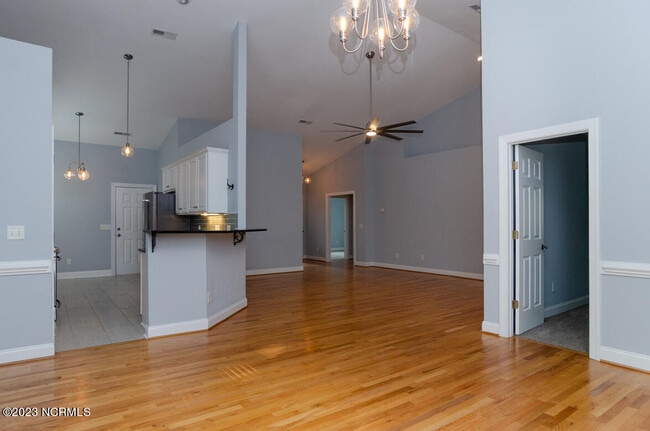 Building Photo - 206 Hanging Moss Ct