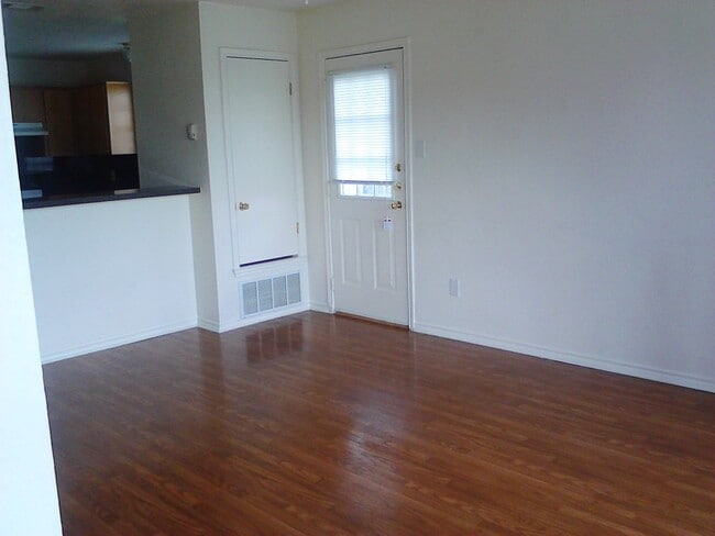 Building Photo - 3906 Gus Dr