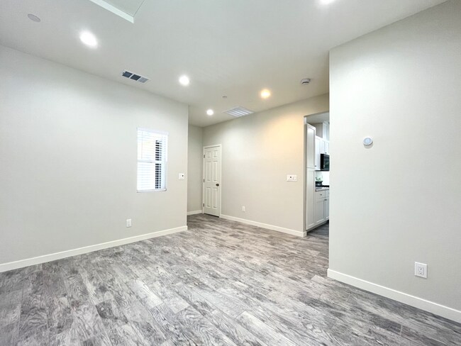 Photo - 14163 Martin Pl House