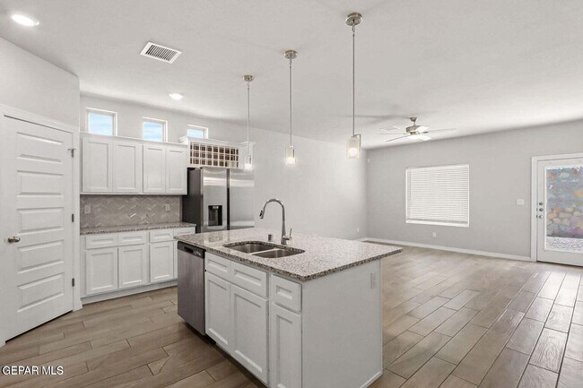 Foto del edificio - 13186 Emerald Isle St