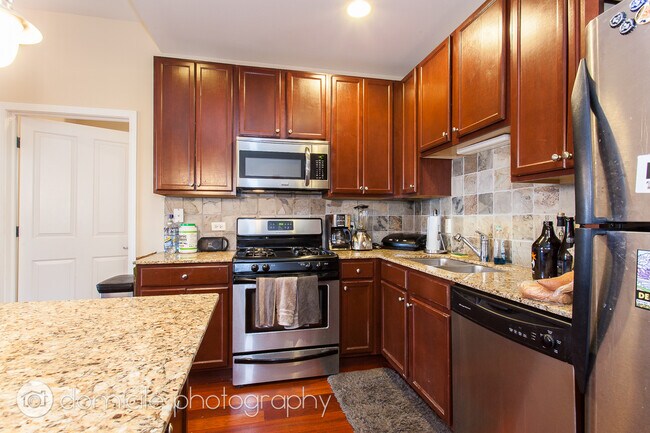 Foto del edificio - 828 W Grace St