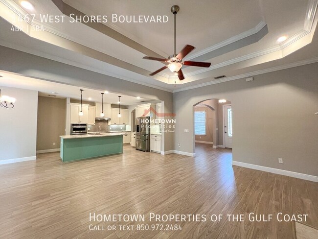 Building Photo - Luxurious 4-Bed Oasis with Pool in a Gated...