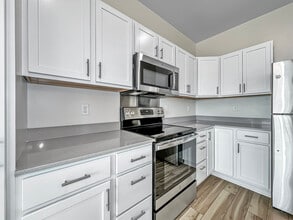 Building Photo - Stratford Pointe