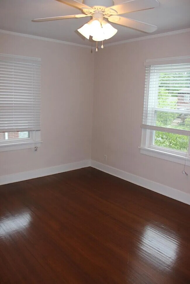 Foto del edificio - 5039 N College Ave