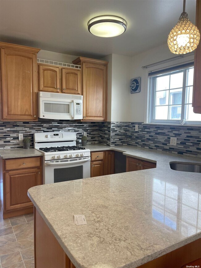 Foto del edificio - 78-22 79th Ln