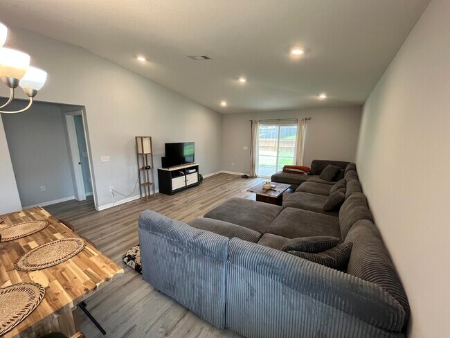 Building Photo - 4563 Perception Circle