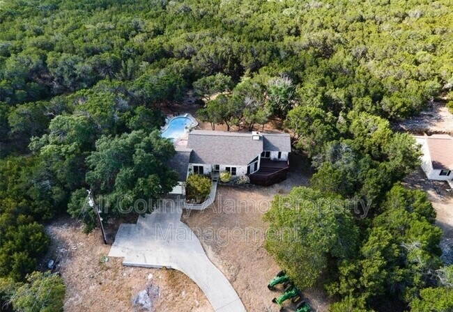 Foto del edificio - 2374 Johnson Rd