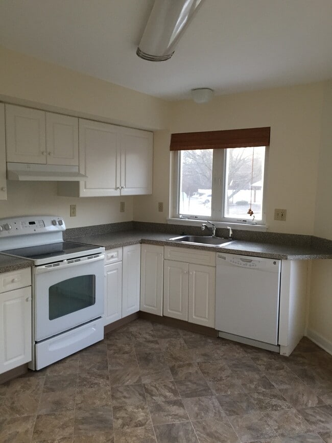 Interior Photo - Rosewood, L.L.C. (RWD)