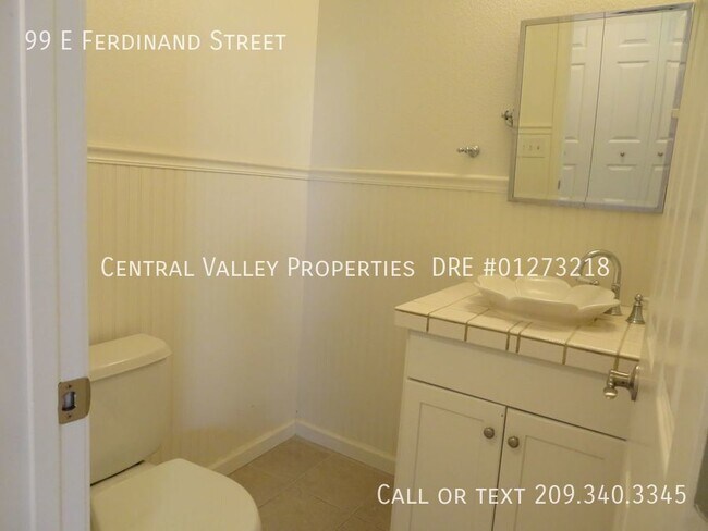 Foto del edificio - 99 E. Ferdinand Street, Tracy!