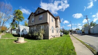Building Photo - 800 12th St NE