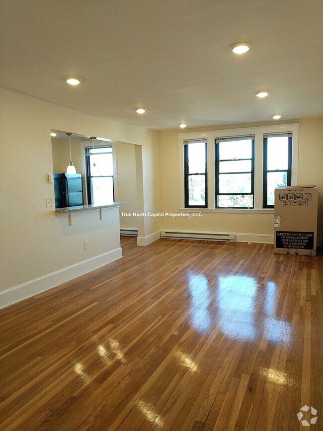 Building Photo - 377 Broadway
