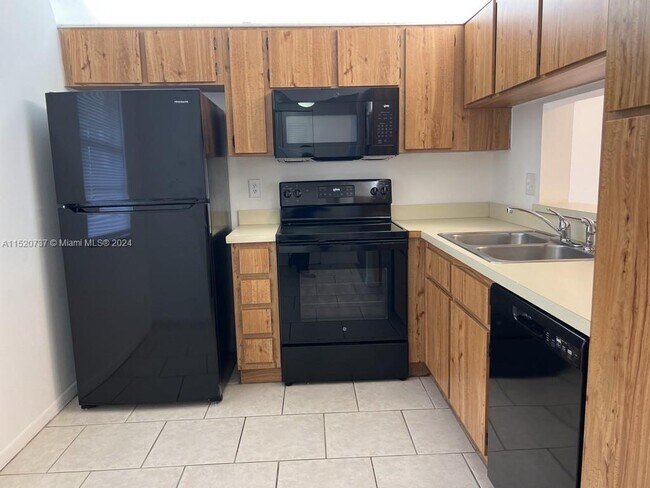 Building Photo - 2401 NW 89th Dr