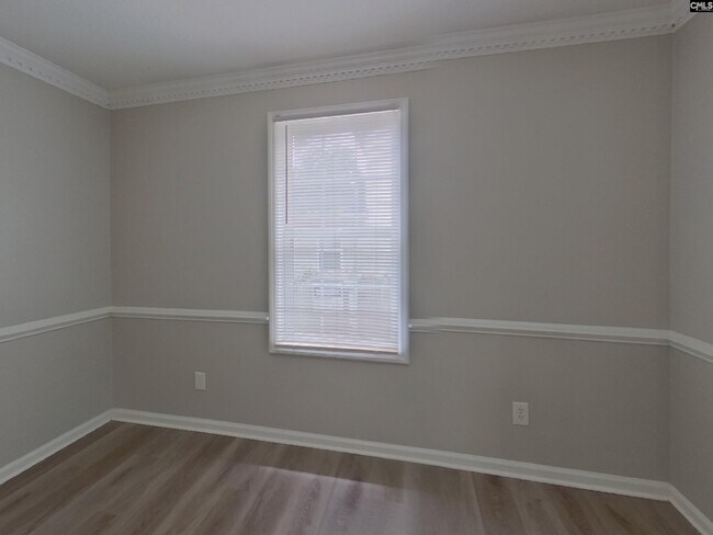 Foto del edificio - 337 Montclaire Ln