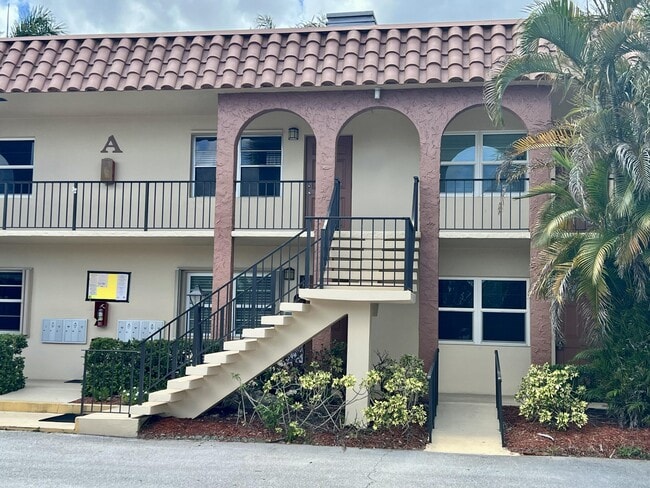Building Photo - 2600 S Kanner Hwy