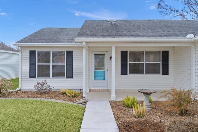 Foto del edificio - 807 Ramos Dr