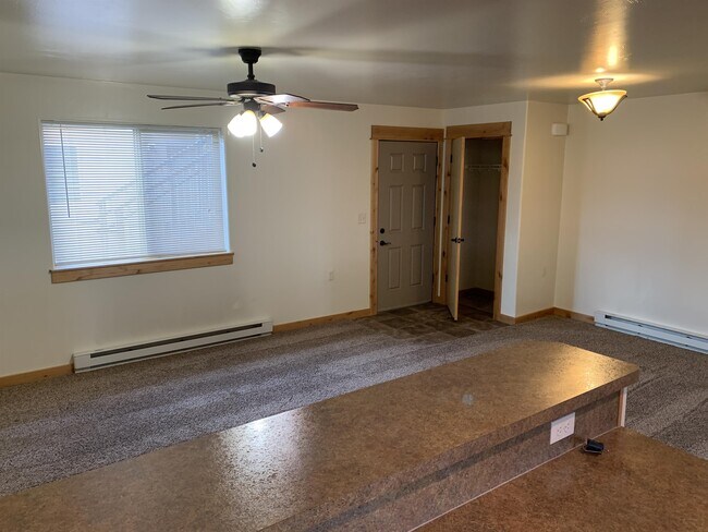Building Photo - 1027 Enterprise Dr