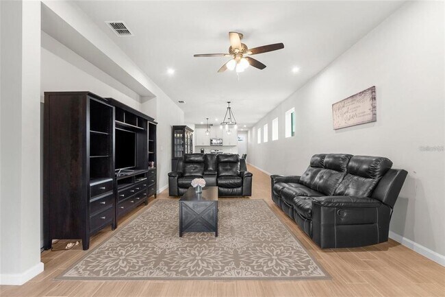 Building Photo - 12450 Somatic Ct