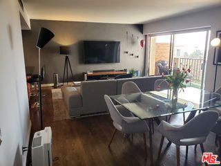 Foto del edificio - 10450 Wilshire Blvd