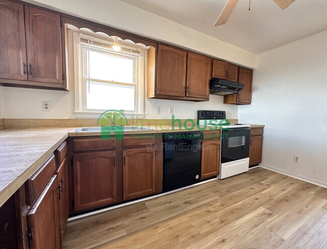 Foto del edificio - 4420 Ocean View Ave