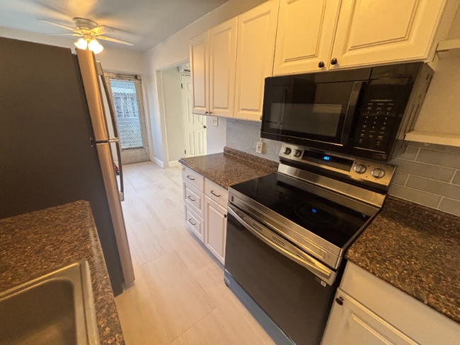 Photo - 511 51st St Apartment