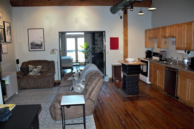 Foto del edificio - 400 N Main Ave