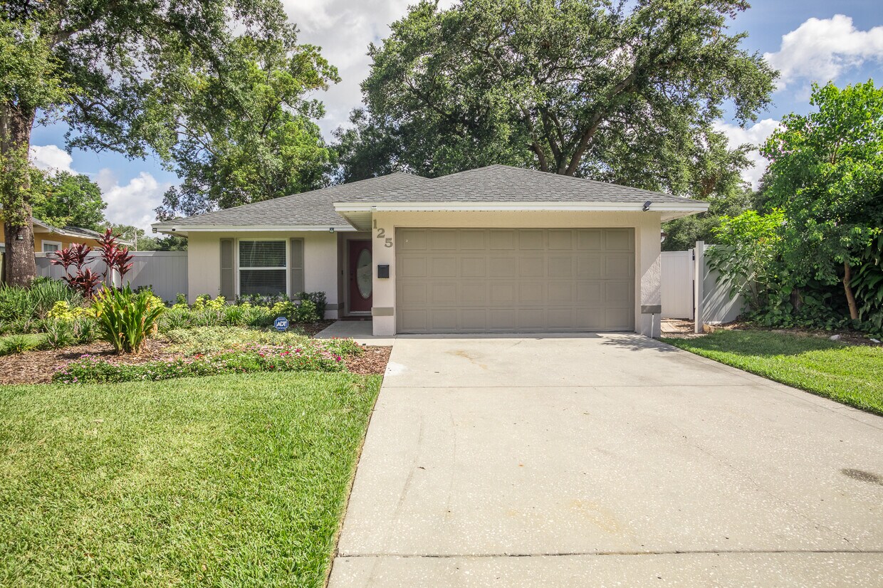 125 Young Plz, Lakeland, FL 33803 House for Rent in Lakeland, FL