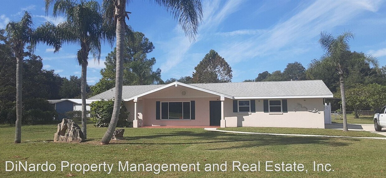 3 br, 2 bath House 5784 Woodcliff Rd House for Rent in Port Orange, FL