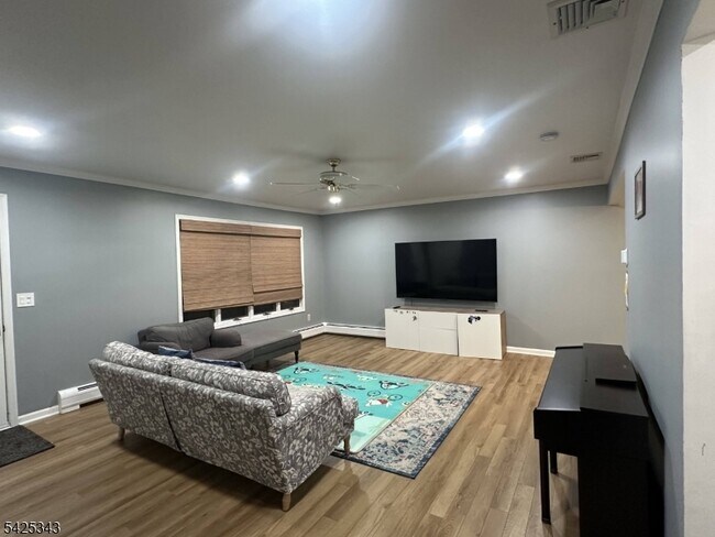 Foto del edificio - 6 Lori Ln