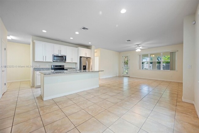 Foto del edificio - 4255 Large Leaf Ln