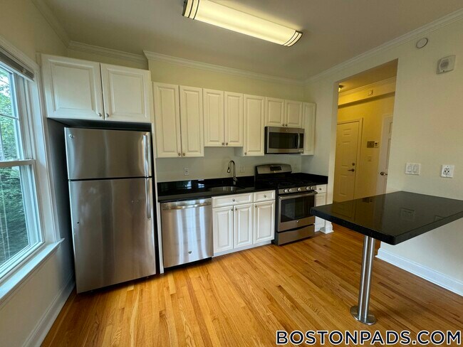 Building Photo - 65 Langdon St