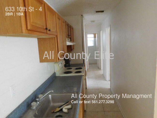 Building Photo - 633 10th St