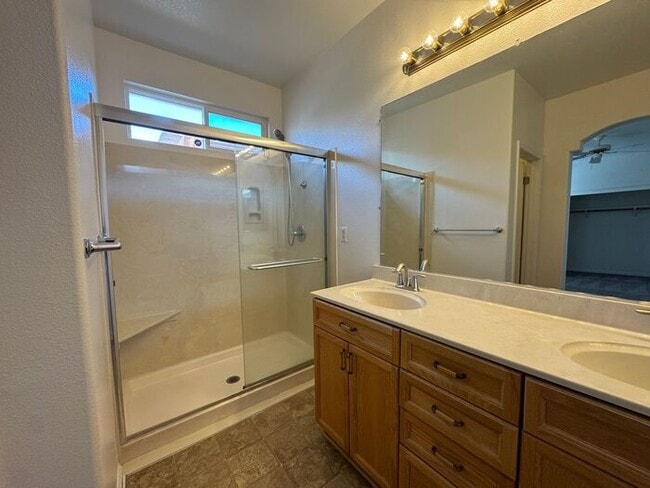 Building Photo - 3 Bed , 2 Bath in Wingfield Springs!