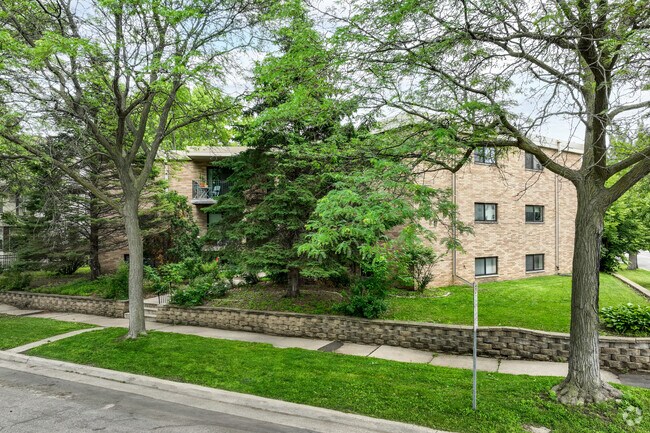 Foto del edificio - Irvine Park Apts
