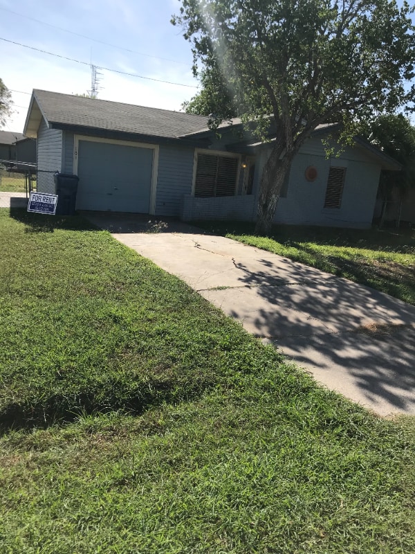 Building Photo - 101 Carole Dr