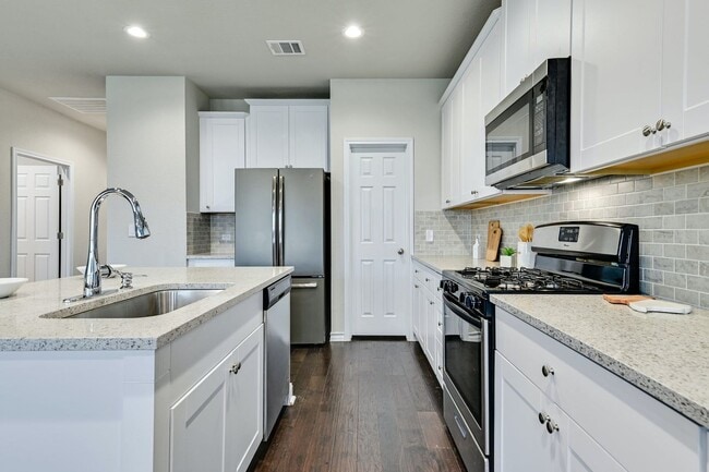 Building Photo - 1349 Eagle Ray St