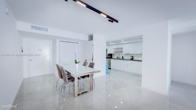 Building Photo - 2 br, 2 bath Condo - 18051 Biscayne Blvd A...