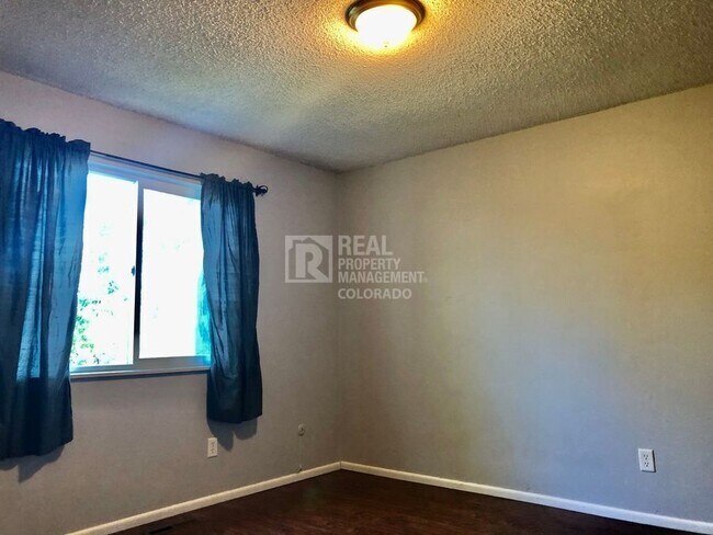 Foto del edificio - 1943 Dorset Dr