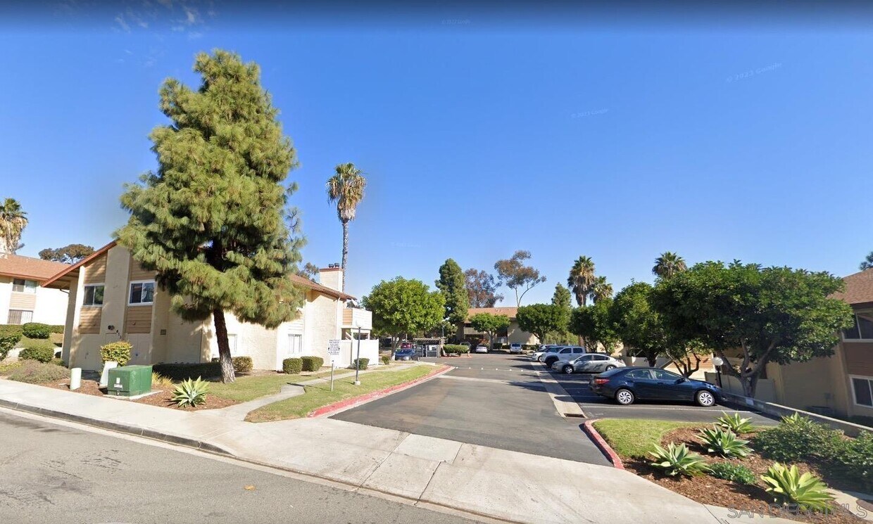 Primary Photo - 617 R Ave