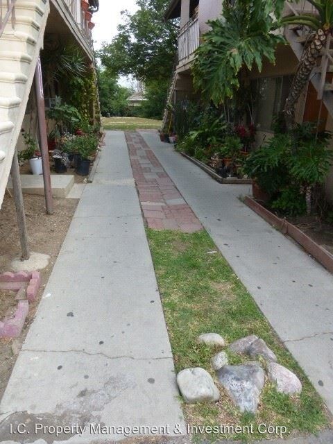 Building Photo - 7617-7621 Hellman Ave