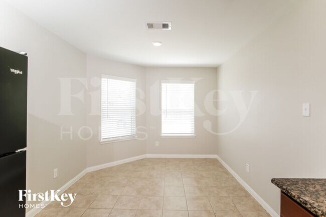 Building Photo - 27110 Leonardo Dr