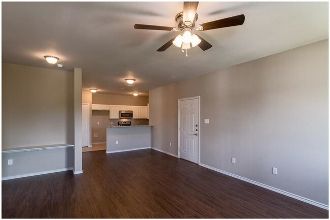 Foto del edificio - 516 E Hazelwood St