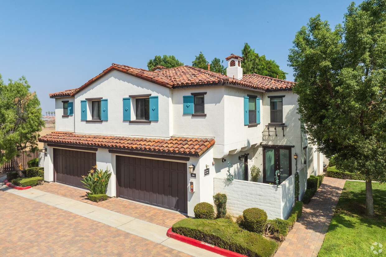 Primary Photo - Villas Bonita Apartments