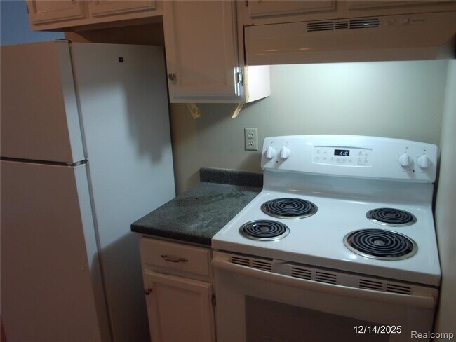 Foto del edificio - 22843 Grove St