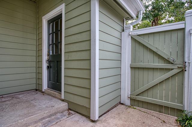 Building Photo - 6220 Bentwood Trail